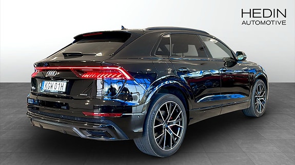 Audi Q8 2 of 20