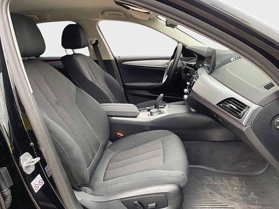 BMW 530e 22 of 30