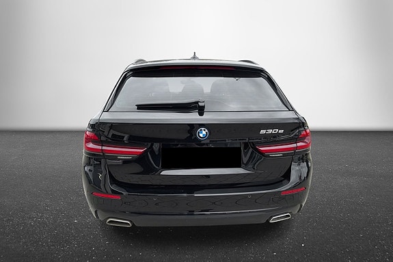 BMW 530e 11 of 30