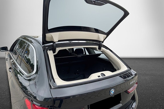 BMW 530e 17 of 30