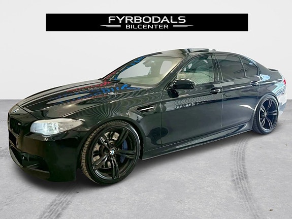 BMW M5 2 of 30