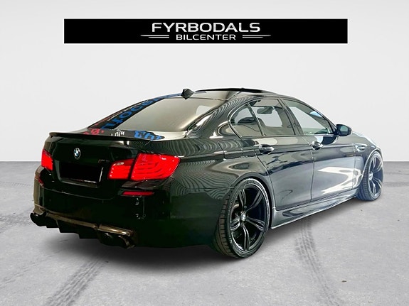 BMW M5 3 of 30