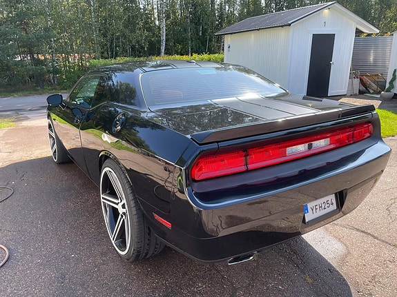 Dodge Challenger 10 of 10