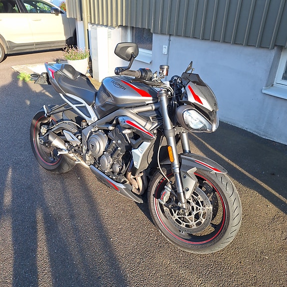 Triumph STREET  LE RS 8 of 9