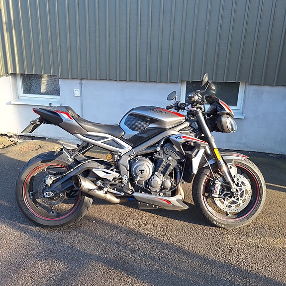 Triumph STREET  LE RS 9 of 9