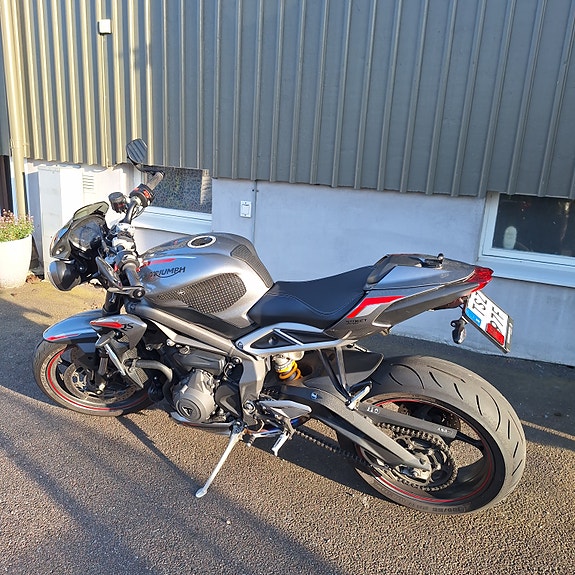 Triumph STREET  LE RS 7 of 9