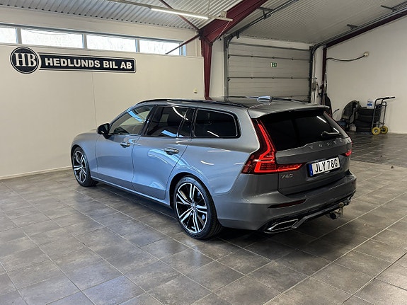 Volvo V60 11 of 26
