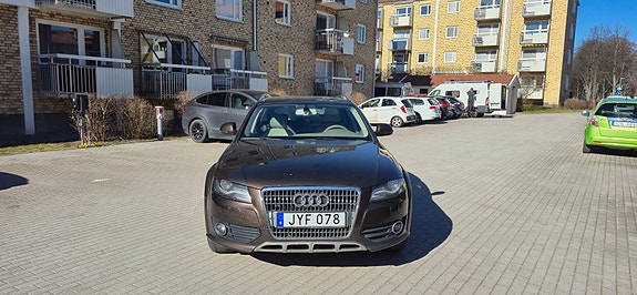 Audi A4 allroad 2 of 11