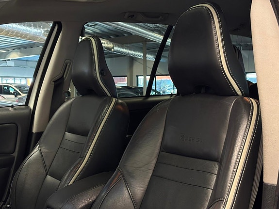 Volvo XC90 14 of 26