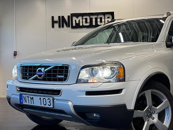 Volvo XC90 2 of 26