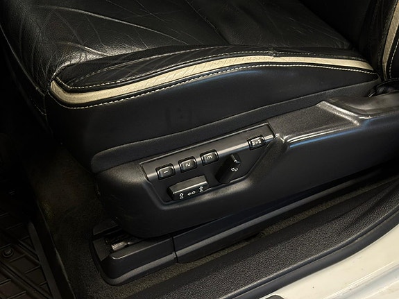 Volvo XC90 13 of 26