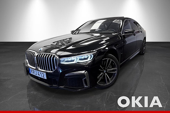 BMW 745e 2 of 5