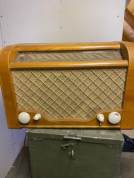AGA retro radio