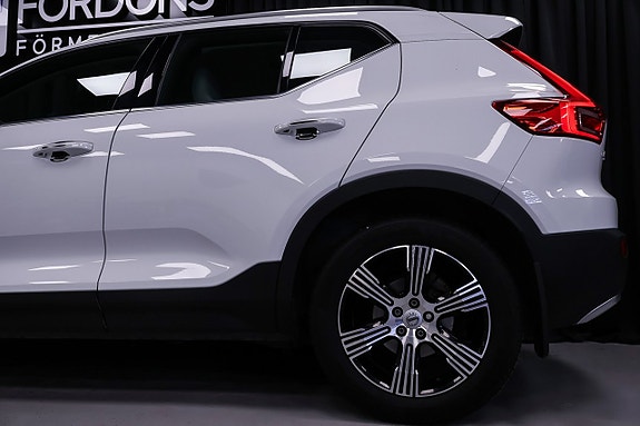 Volvo XC40 6 of 30