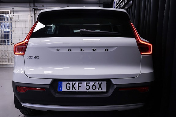 Volvo XC40 7 of 30