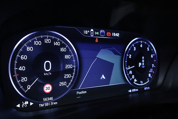 Volvo XC40 15 of 30