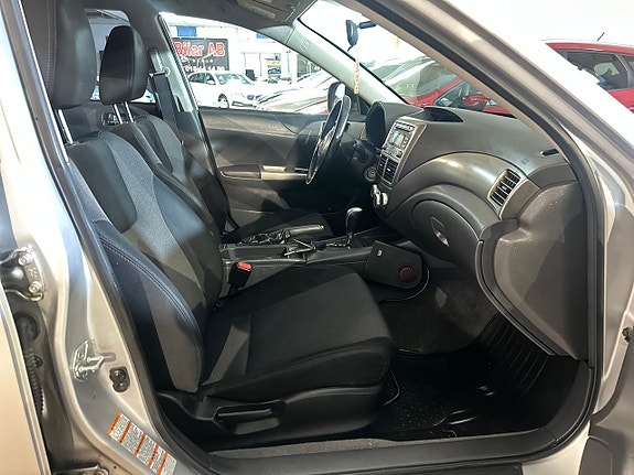 Subaru Impreza 12 of 13