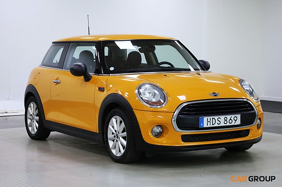 MINI One 3 of 5
