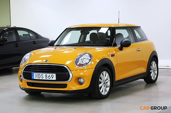 MINI One 2 of 5