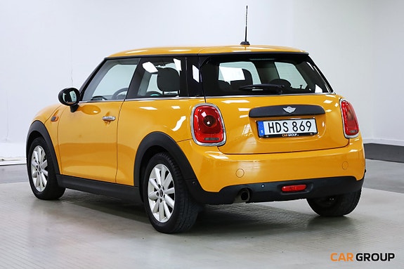 MINI One 7 of 17