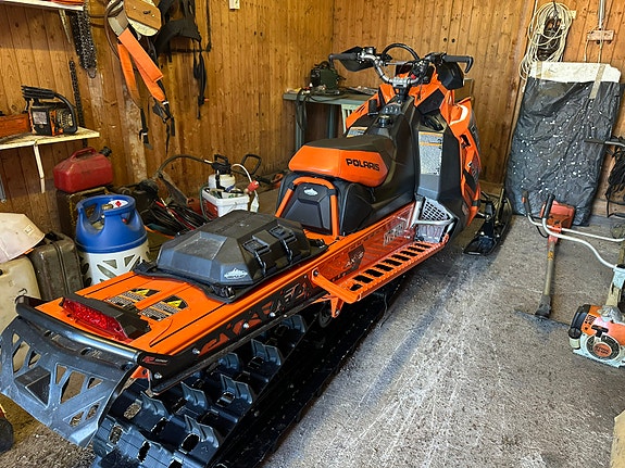 Polaris Rmk PRO 800 155 -18 2 of 7