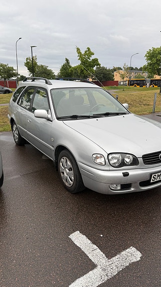 Toyota Corolla 5 of 7
