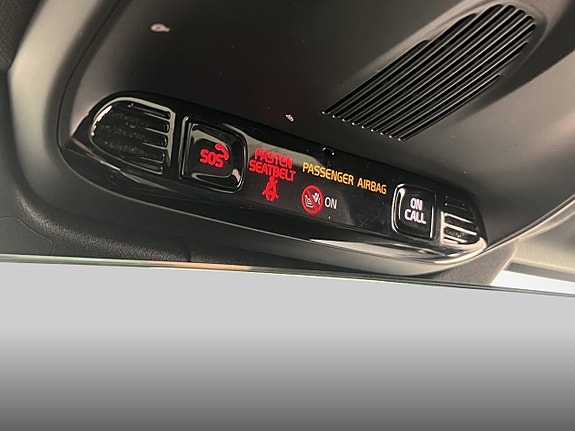 Volvo XC60 14 of 30