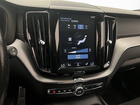 Volvo XC60 17 of 30