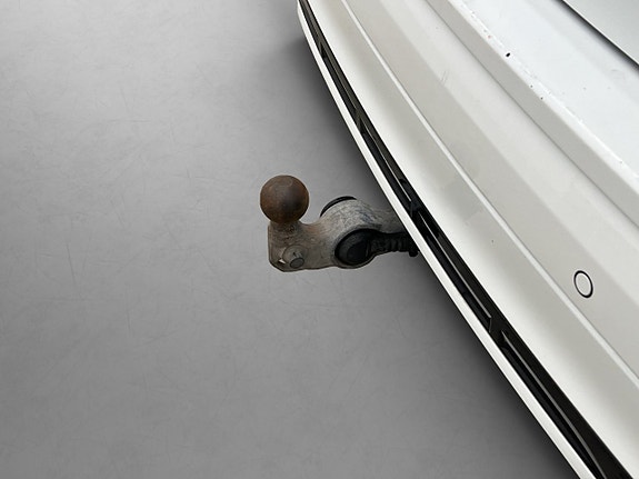 Volvo XC60 8 of 30