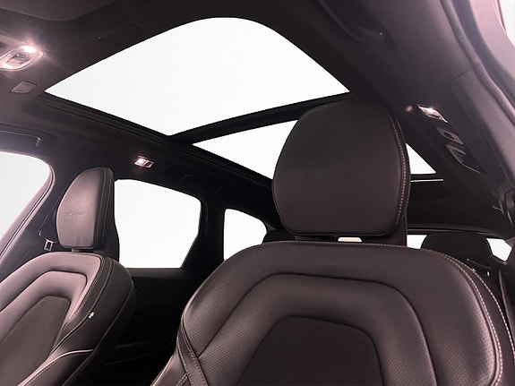 Volvo XC60 12 of 30
