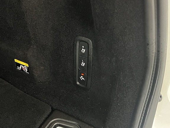 Volvo XC60 27 of 30