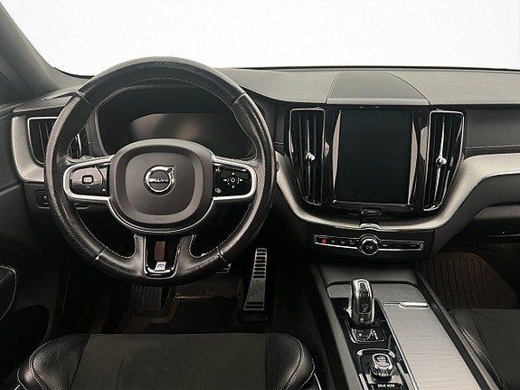 Volvo XC60 10 of 30