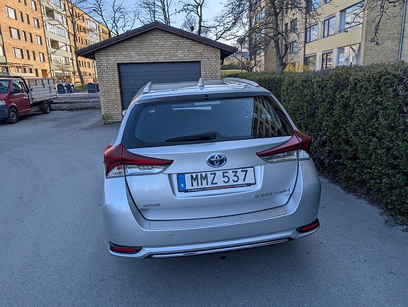 Toyota Auris 5 of 13