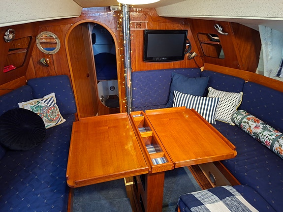 Kings Cruiser 33 9 of 13