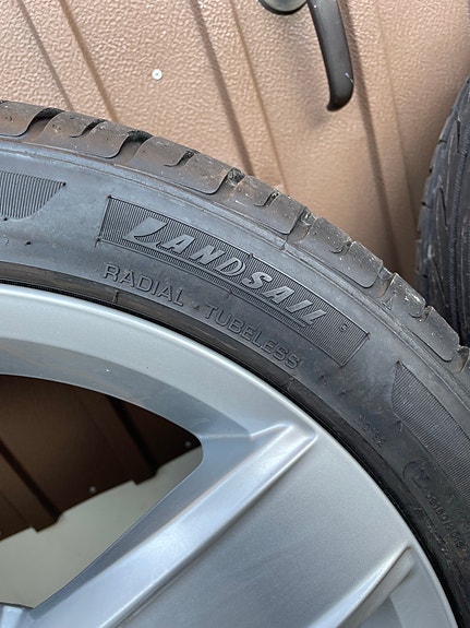 Product image 8 of 9