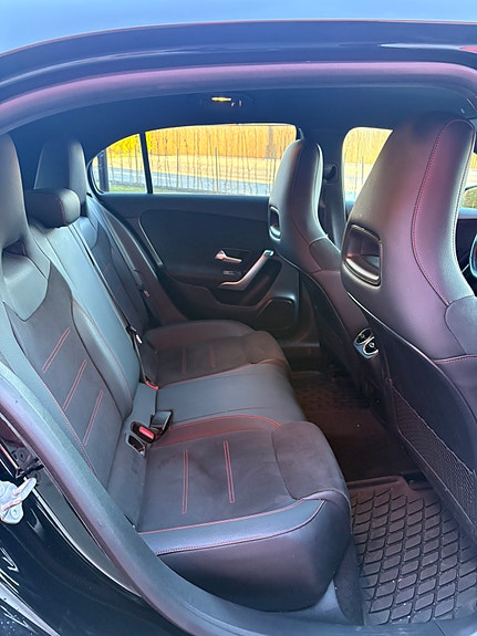 Mercedes-Benz A200 d 8 of 9