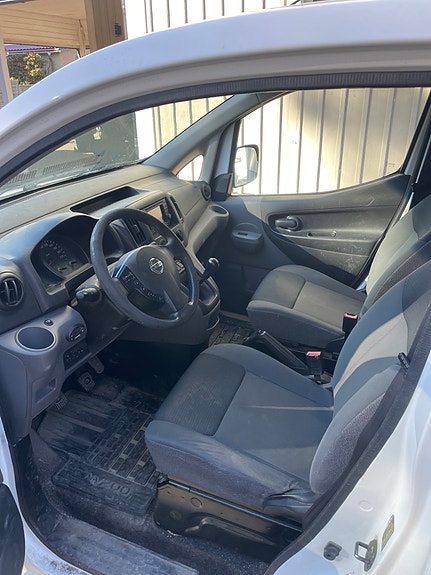Nissan NV200 9 of 10