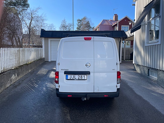 Nissan NV200 5 of 10