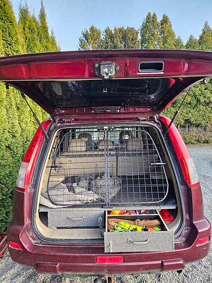 Nissan X-Trail 2 of 6