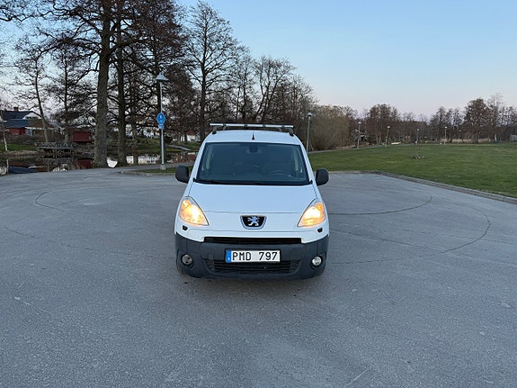 Peugeot Partner 3 of 5