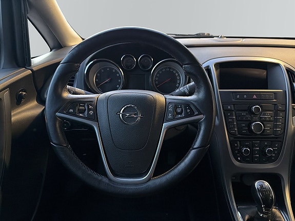 Opel Astra 9 of 11