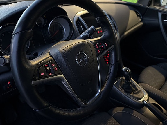 Opel Astra 10 of 11
