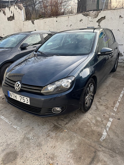 Volkswagen Golf VI 2 of 5