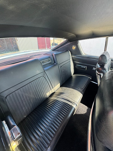 Chrysler New Yorker 8 of 9