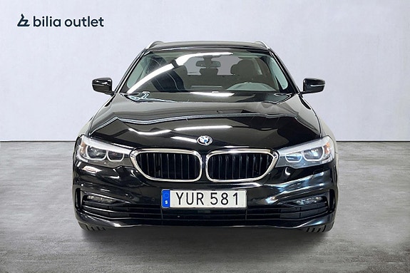 BMW 520d 3 of 5