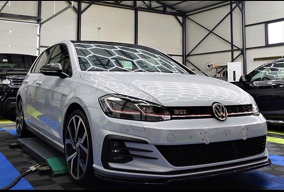 Volkswagen Golf VII