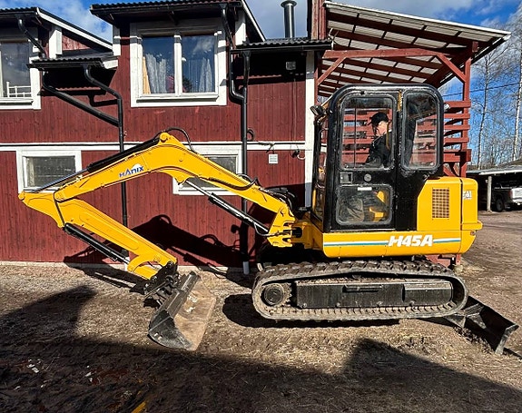 Hanix H45A minigrävare 4.5 ton