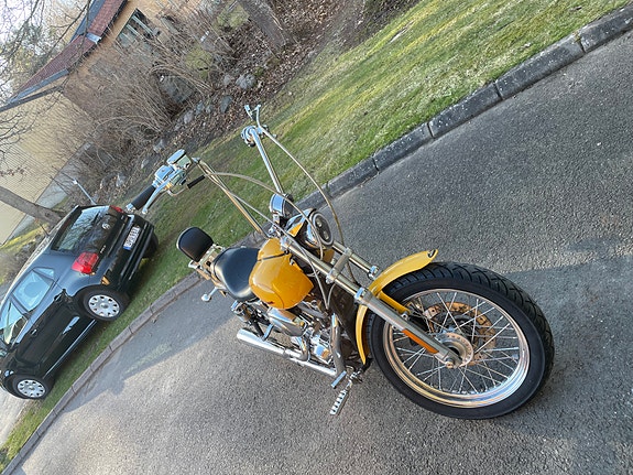 Harley-Davidson Super Glide 2 of 5
