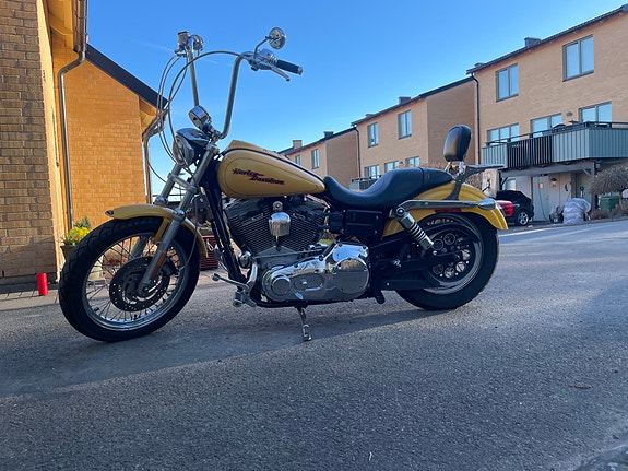 Harley-Davidson Super Glide 4 of 5