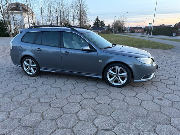 Saab 9-3 4 of 5